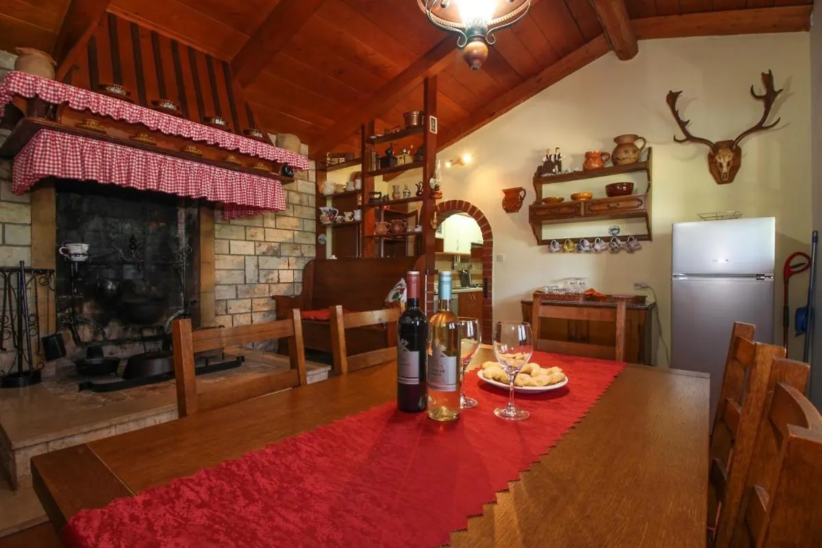 Klen In Smoljanci Villa Svetvincenat Holiday home